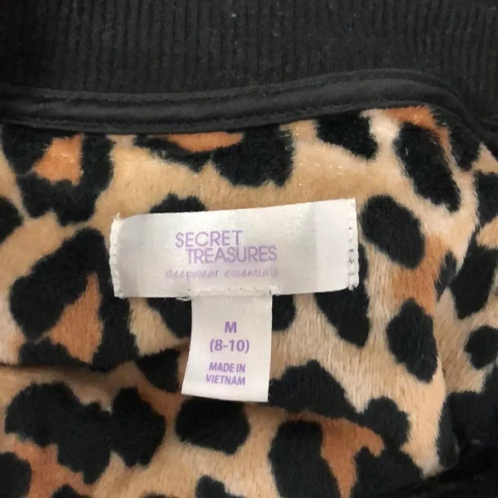 Secret Treasures M Sleepwear Lounge Velour Leopard Print Top & Bottom Set